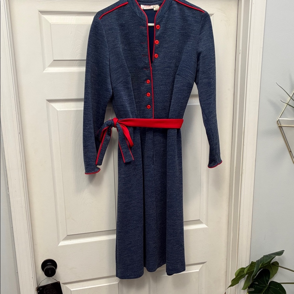 Chic Long Sleeve Dress with Red Accents